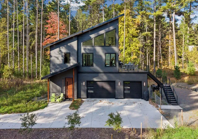 Photo 2 of Single family home for sale at 18247 Saint Croix Trl N, Marine On Saint Croix, MN 55047 | MLS# 7136203 | Listing updated on 2026-10-22