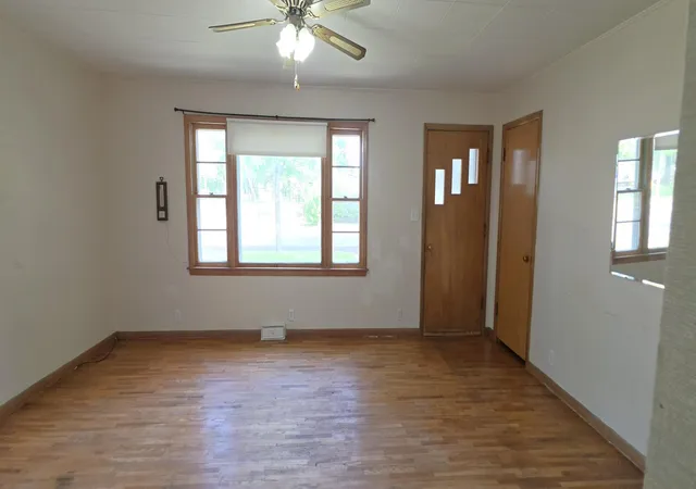 Photo 4 of Single family home for sale at 702 Forest Ave SE, Staples, MN 56479 | MLS# 7136223 | Listing updated on 2026-09-03
