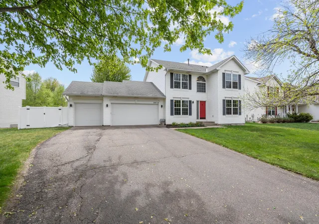 Photo 1 of Single family home for sale at 8018 Greenbriar Ln, Saint Paul, MN 55125 | MLS# 7136227 | Listing updated on 2026-09-05