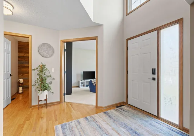 Photo 3 of Single family home for sale at 8018 Greenbriar Ln, Saint Paul, MN 55125 | MLS# 7136227 | Listing updated on 2026-09-05