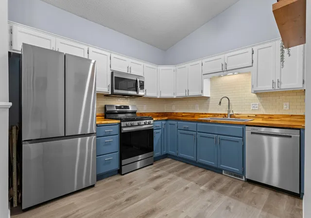 Photo 2 of Single family home for sale at 26260 3rd Street W, Zimmerman, MN 55398 | MLS# 7136231 | Listing updated on 2026-10-03