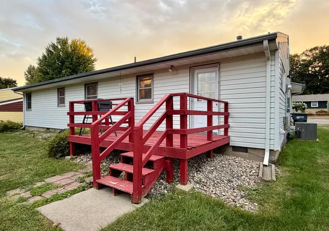 Photo 3 of Single family home for sale at 1018 N Elm St, Luverne, MN 56156 | MLS# 7136233 | Listing updated on 2026-09-02