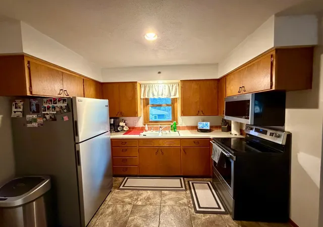 Photo 4 of Single family home for sale at 1018 N Elm St, Luverne, MN 56156 | MLS# 7136233 | Listing updated on 2026-09-02