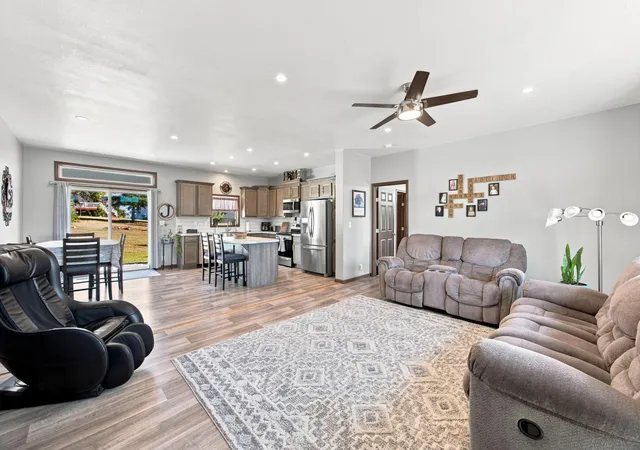 Photo 4 of Single family home for sale at 303 Morrow Dr, Enderlin, ND 58027 | MLS# 7136246 | Listing updated on 2026-09-04