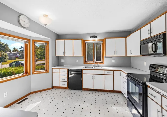 Photo 2 of Single family home for sale at 13778 Swallow St Nw, Andover, MN 55304 | MLS# 7136251 | Listing updated on 2026-10-01