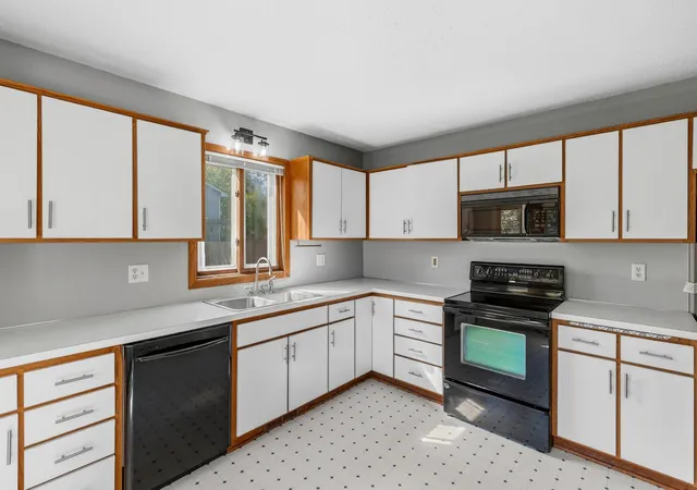 Photo 3 of Single family home for sale at 13778 Swallow St Nw, Andover, MN 55304 | MLS# 7136251 | Listing updated on 2026-10-01