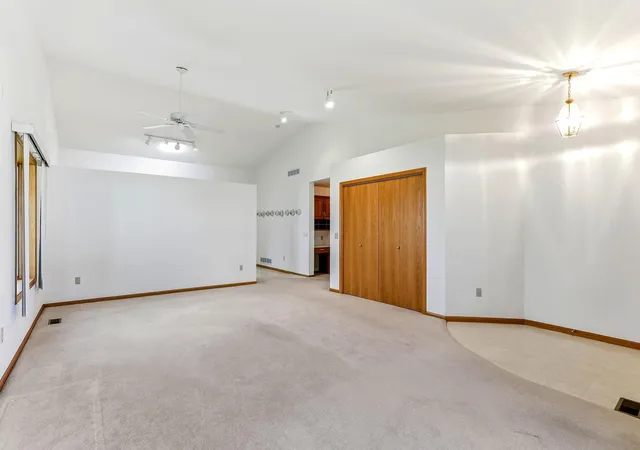 Photo 2 of Single family home for sale at 423 Tischler Ave Se, Faribault, MN 55021 | MLS# 7136284 | Listing updated on 2026-09-05