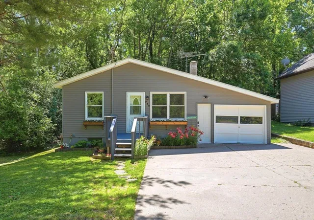 Photo 1 of Single family home for sale at 718 Wisconsin Ave, Amery, WI 54001 | MLS# 7136297 | Listing updated on 2026-09-14