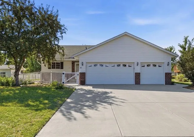 Photo 1 of Single family home for sale at 315 Barracuda Ave Ne, Avon, MN 56310 | MLS# 7136303 | Listing updated on 2026-10-23