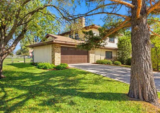 Photo 2 of Single family home for sale at 829 Mcintosh Dr, Saint Paul, MN 55124 | MLS# 7136314 | Listing updated on 2026-10-21