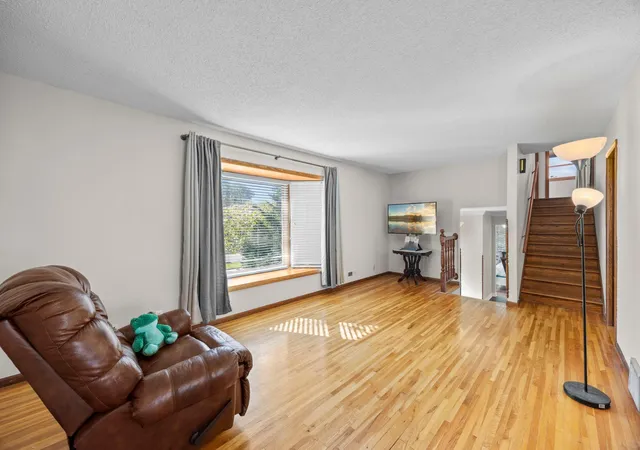 Photo 4 of Single family home for sale at 829 Mcintosh Dr, Saint Paul, MN 55124 | MLS# 7136314 | Listing updated on 2026-10-21