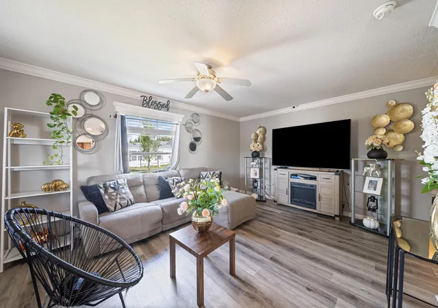 Photo 3 of Single family home for sale at 1360 Rolling Hills Dr, Maplewood, MN 55119 | MLS# 7136339 | Listing updated on 2026-09-01