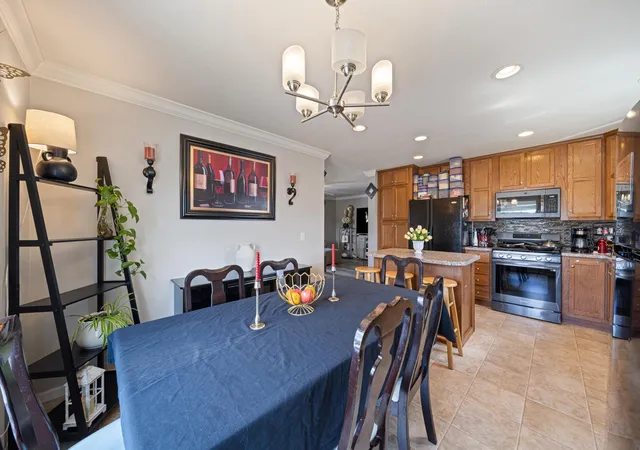 Photo 4 of Single family home for sale at 1360 Rolling Hills Dr, Maplewood, MN 55119 | MLS# 7136339 | Listing updated on 2026-09-01