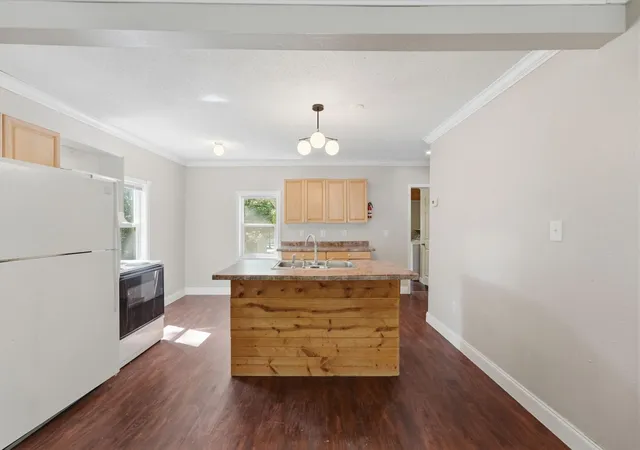 Photo 2 of Single family home for sale at 225 Cedar St Ne, New London, MN 56273 | MLS# 7136344 | Listing updated on 2026-09-05