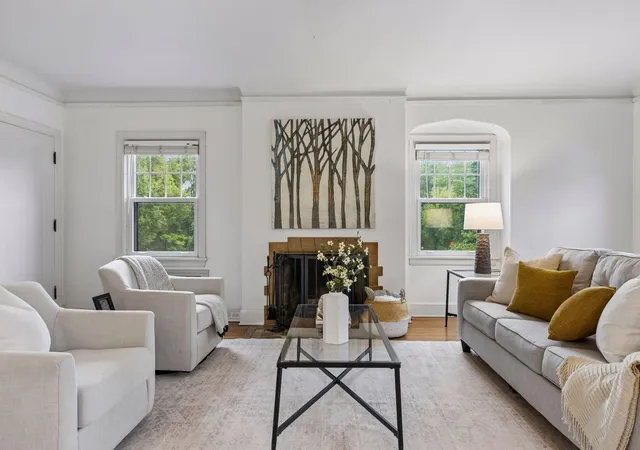 Photo 3 of House for sale at 215 W Minnehaha Pkwy, Minneapolis, MN 55419 | MLS# 7136355 | Listing updated on 2026-10-08
