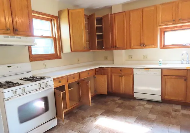 Photo 4 of Single family home for sale at 518 Main Ave N, Thief River Falls, MN 56701 | MLS# 7136364 | Listing updated on 2026-09-03