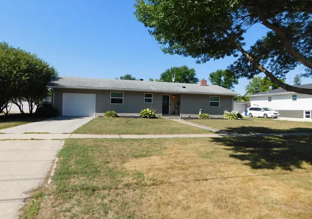 Photo 1 of Single family home for sale at 1017 17th Street N, Moorhead, MN 56560 | MLS# 7136390 | Listing updated on 2026-09-03