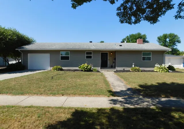Photo 2 of Single family home for sale at 1017 17th Street N, Moorhead, MN 56560 | MLS# 7136390 | Listing updated on 2026-09-03