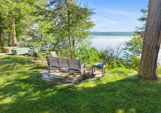 Photo 3 of Single family home for sale at 945 Quentin Ave S, Lakeland, MN 55043 | MLS# 7136394 | Listing updated on 2026-09-04