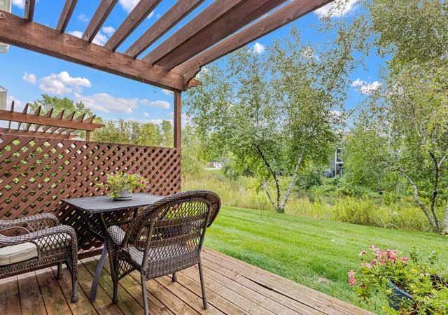 Photo 1 of Single family home for sale at 206 Alberta Ln, Saint Paul, MN 55117 | MLS# 7136397 | Listing updated on 2026-09-22