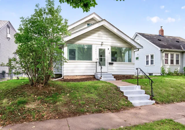 Photo 2 of Single family home for sale at 1927 Sherwood Ave, Saint Paul, MN 55119 | MLS# 7136410 | Listing updated on 2026-10-06