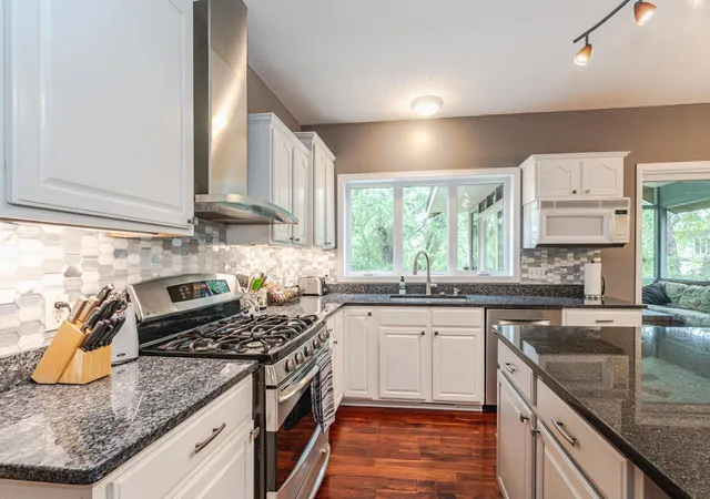 Photo 3 of Single family home for sale at 8348 Foxberry Dr, Savage, MN 55378 | MLS# 7136422 | Listing updated on 2026-10-09