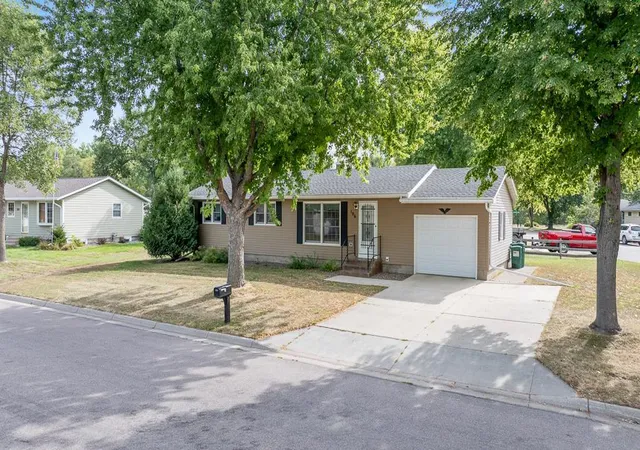 Photo 2 of Sale Pending at 106 Ranch Ave, Marshall, MN 56258 | MLS# 7136444 | Listing updated on 2026-09-14