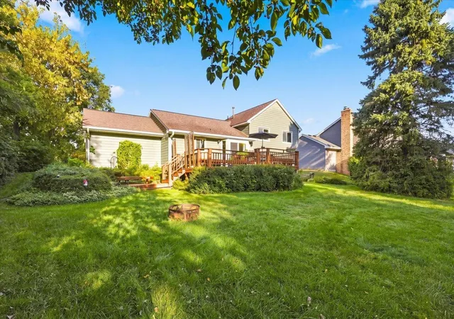 Photo 17 of Sale Pending at 558 Hyde Ave N, Saint Paul, MN 55115 | MLS# 7136448 | Listing updated on 2026-09-24