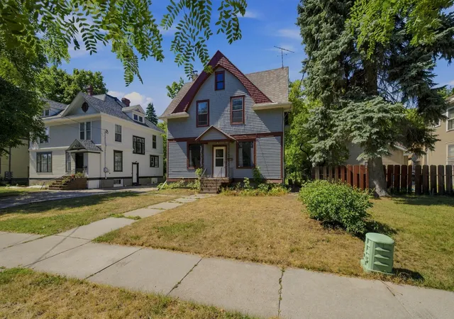 Photo 3 of Single family home for sale at 1028 7th Street N, Fargo, ND 58102 | MLS# 7136476 | Listing updated on 2026-09-03