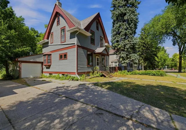 Photo 3 of Single family home for sale at 1028 7th Street N, Fargo, ND 58102 | MLS# 7136476 | Listing updated on 2026-10-05