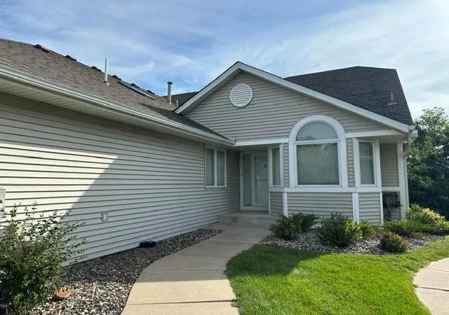 Photo 3 of Single family home for sale at 7043 Oak Pointe Curv, Minneapolis, MN 55438 | MLS# 7136484 | Listing updated on 2026-09-13