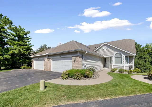Photo 3 of Single family home for sale at 7043 Oak Pointe Curv, Minneapolis, MN 55438 | MLS# 7136484 | Listing updated on 2026-09-13