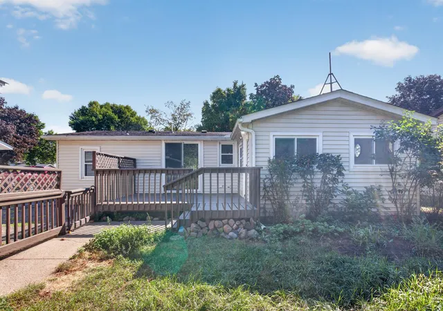 Photo 3 of Single family home for sale at 9636 Heath Ave S, Cottage Grove, MN 55016 | MLS# 7136485 | Listing updated on 2026-09-23