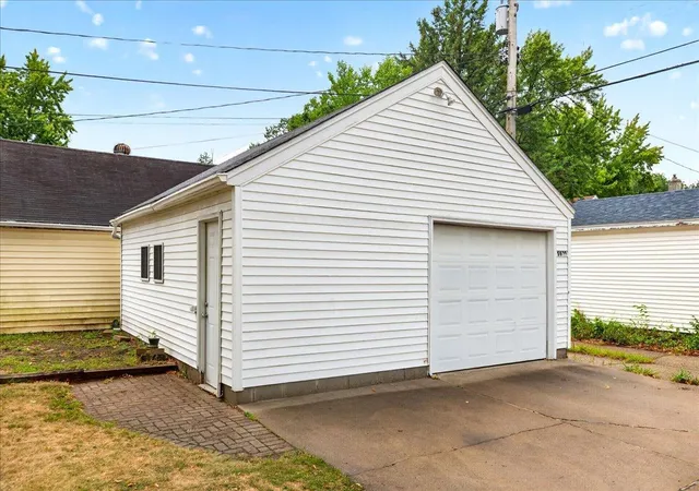 Photo 3 of Single family home for sale at 5900 Thomas Ave S, Minneapolis, MN 55410 | MLS# 7136494 | Listing updated on 2026-09-12