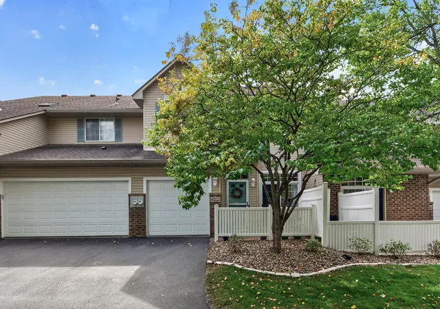 Photo 1 of Single family home for sale at 2559 Mallard Dr, Saint Paul, MN 55125 | MLS# 7136542 | Listing updated on 2026-09-26