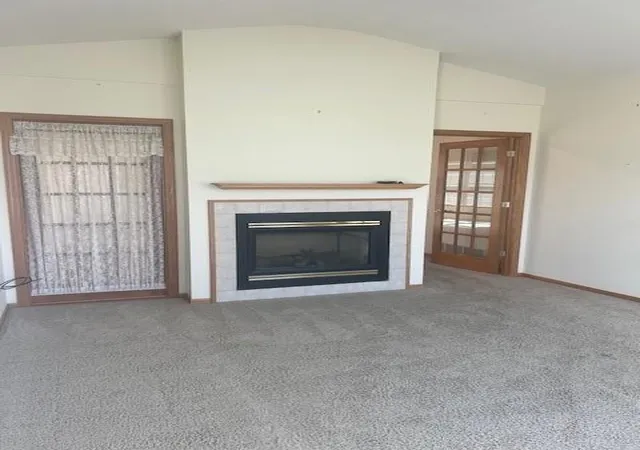 Photo 4 of Single family home for sale at 1905 Burr Oak Dr #B, Austin, MN 55912 | MLS# 7136543 | Listing updated on 2026-09-02