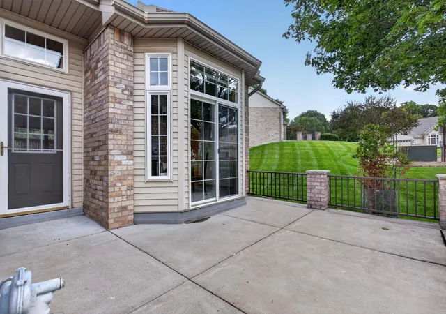 Photo 3 of Single family home for sale at 3781 Burgundy Dr, Saint Paul, MN 55122 | MLS# 7136546 | Listing updated on 2026-09-17
