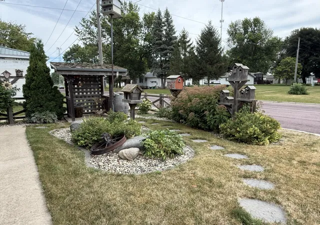 Photo 3 of Sale Pending at 401 Pleasant St, Lakefield, MN 56150 | MLS# 7136549 | Listing updated on 2026-09-08