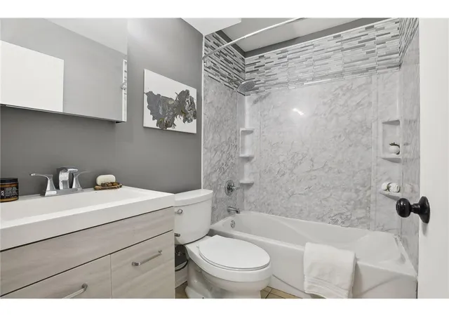 Photo 4 of House for sale at 439 Arlington Ave E, Saint Paul, MN 55130 | MLS# 7136557 | Listing updated on 2026-09-12