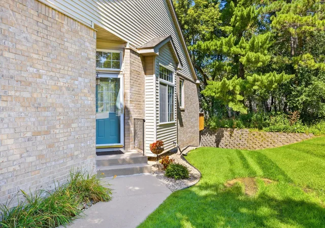 Photo 3 of Single family home for sale at 3771 Burgundy Dr, Saint Paul, MN 55122 | MLS# 7136584 | Listing updated on 2026-09-14