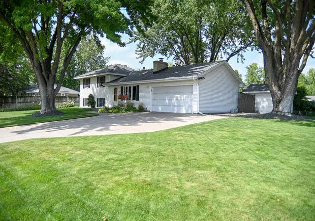 Photo 2 of Single family home for sale at 8486 88th Street S, Cottage Grove, MN 55016 | MLS# 7136592 | Listing updated on 2026-09-22