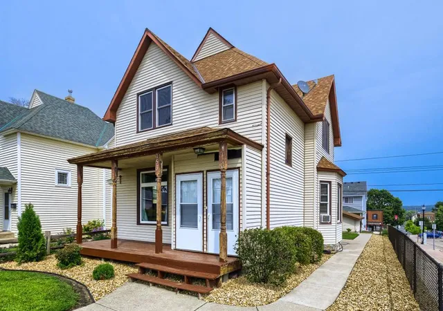 Photo 2 of Sale Pending at 153 4th Avenue S, South Saint Paul, MN 55075 | MLS# 7136641 | Listing updated on 2026-09-08