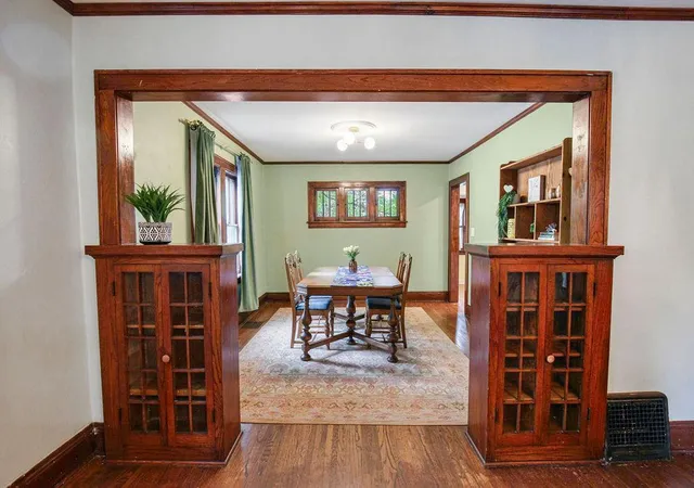 Photo 1 of Single family home for sale at 1024 Western Ave N, Saint Paul, MN 55117 | MLS# 7136646 | Listing updated on 2026-10-14