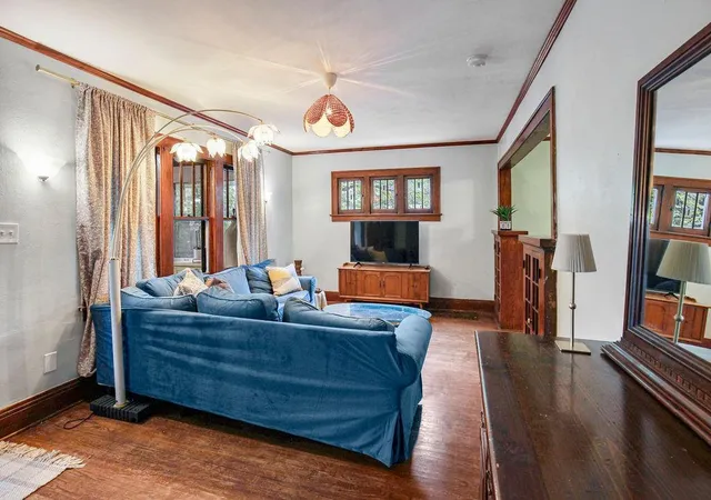 Photo 3 of Single family home for sale at 1024 Western Ave N, Saint Paul, MN 55117 | MLS# 7136646 | Listing updated on 2026-10-14
