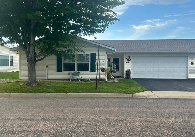 Photo 1 of Single family home for sale at 1410 Presidential Dr, Northfield, MN 55057 | MLS# 7136672 | Listing updated on 2026-09-04
