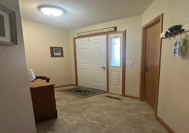 Photo 2 of Single family home for sale at 1410 Presidential Dr, Northfield, MN 55057 | MLS# 7136672 | Listing updated on 2026-09-04