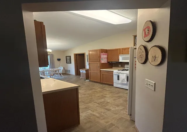 Photo 4 of Single family home for sale at 1410 Presidential Dr, Northfield, MN 55057 | MLS# 7136672 | Listing updated on 2026-09-04