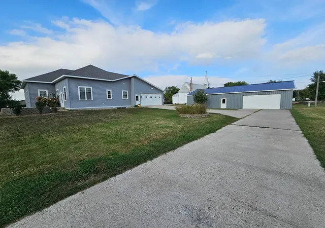 Photo 2 of Single family home for sale at 205 1st Street N, Fairmount, ND 58030 | MLS# 7136676 | Listing updated on 2026-09-03