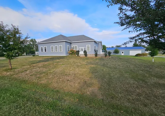 Photo 3 of Single family home for sale at 205 1st Street N, Fairmount, ND 58030 | MLS# 7136676 | Listing updated on 2026-09-24