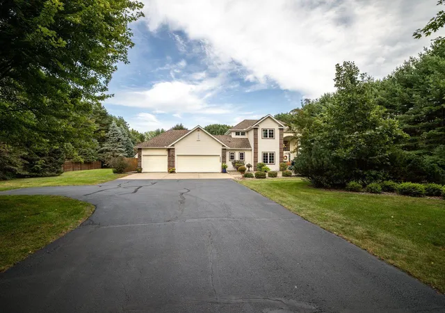 Photo 3 of Single family home for sale at 19860 Orr Ave, Hastings, MN 55033 | MLS# 7136686 | Listing updated on 2026-10-06